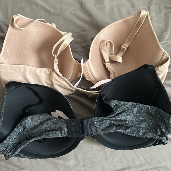 Bras - Picture 2 of 5